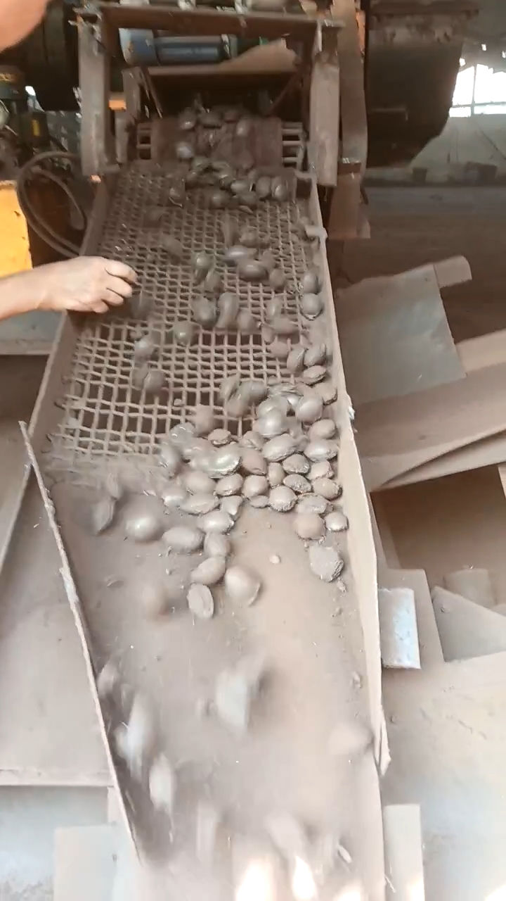 粘合剂在转底炉球团制备中的作用是什么？？